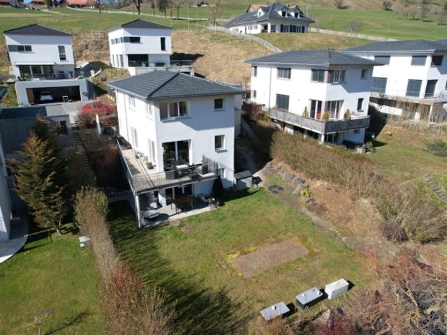Wunderschöne Familienvilla mit separater Wohnung