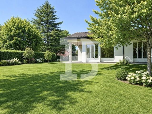Wunderschöne freistehende Villa mit grossem Garten