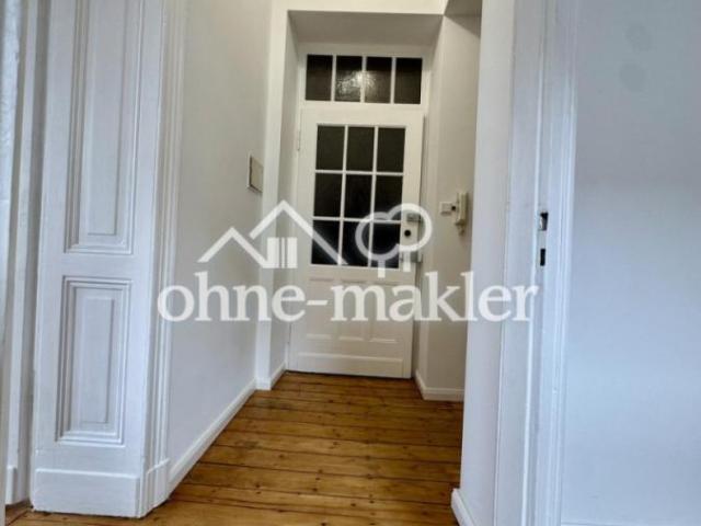 Wunderschöne, kernsanierte, WG geeignete 4 Zi. Altbau Whg. m. Einbauküche zentral in Friedrichstadt!