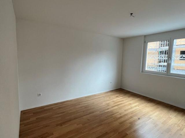 Wunderschöne helle 3,5 Gartenwohnung & gedeckte Terrasse