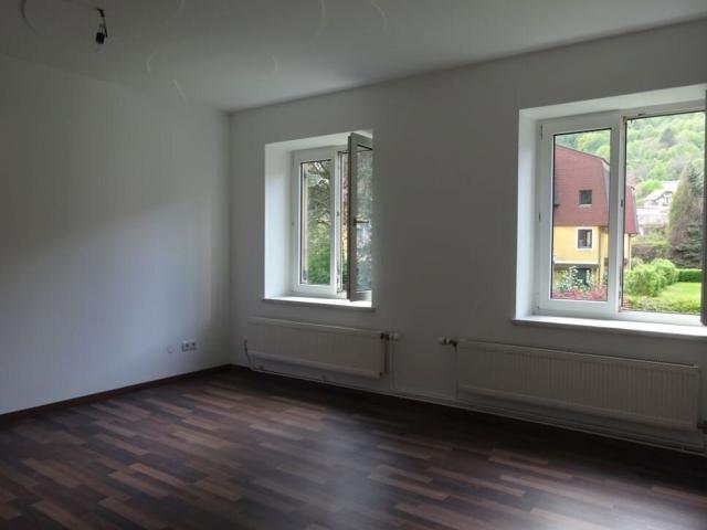 Wunderschöne, Helle 3 Zimmer Wohnung mit 75 m² Großen Eigengarten in Grünruhelage Erstbezug nach Sanierung