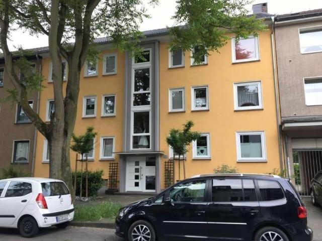 Wunderschöne helle 3 Zimmer Wohnung mit Balkon in ruhiger Lage