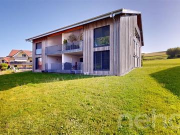 Wunderschöne, helle 4,5 Zimmer Wohnung mit großen Terrassen