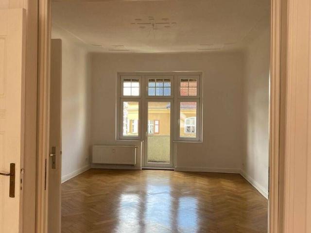 Wunderschöne helle 4 Zimmer Whng. mit 2 Balkonen