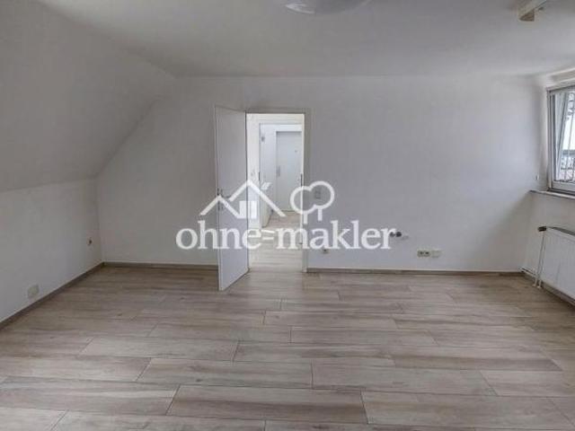 Wunderschöne helle Dachgeschoss Wohnung in gehobener Ausstattung