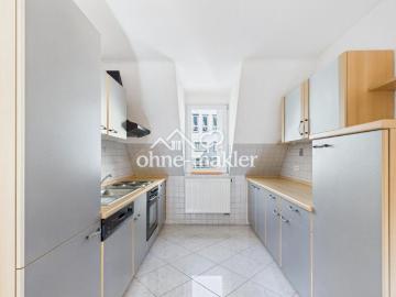 Wunderschöne, offene und modernisierte 2 Zimmer Wohnung mit Balkon in Stuttgart Untertürkheim