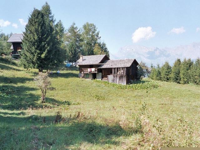 Wunderschöne Lage in den Bergen mit herrlichem Ausblick