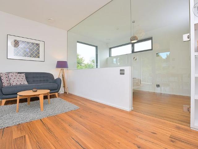Wunderschöne, modern möblierte Wohnung mit Terrasse in Stuttgart Botnang