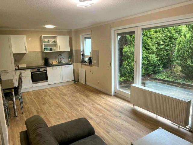 Wunderschöne, modern renovierte und vollständig möblierte 2 Zimmer Wohnung in Rottenburg am Neckar