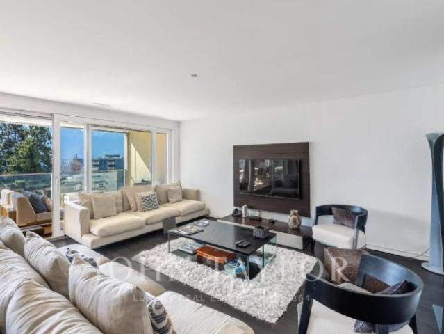 Wunderschöne moderne Wohnung mit Seeblick in Montreux