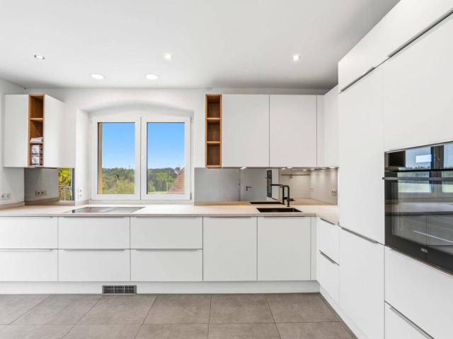Wunderschöne, neu renovierte 3 Zimmer Wohnung in Hohenweiler