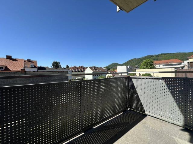 Wunderschöne * NEUBAU WOHNUNG *I SONNIGER BALKON I