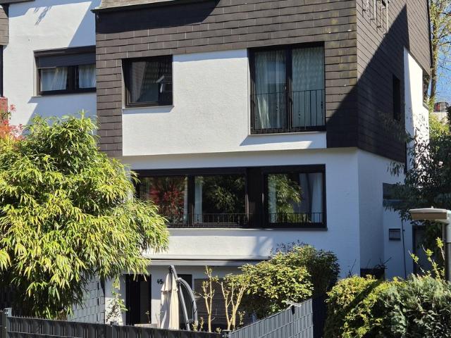 Wunderschöne Splitlevel Wohnung mit eigenem Eingang