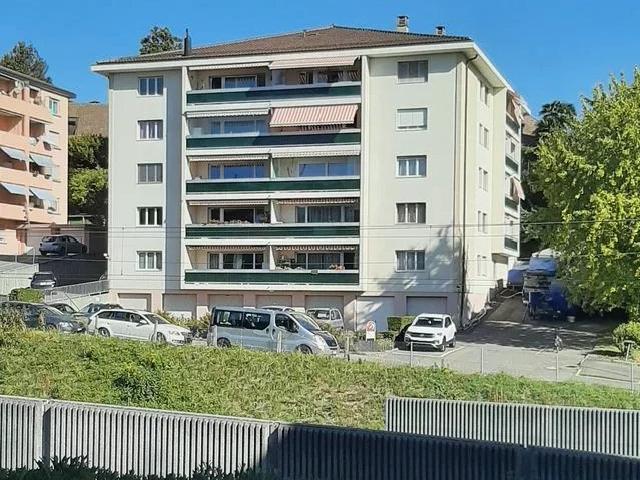 Wunderschöne renovierte 3 Zimmer Wohnung im 4. Stock