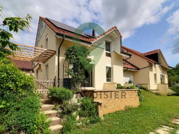 Wunderschöne renovierte Doppelvilla mit Pool