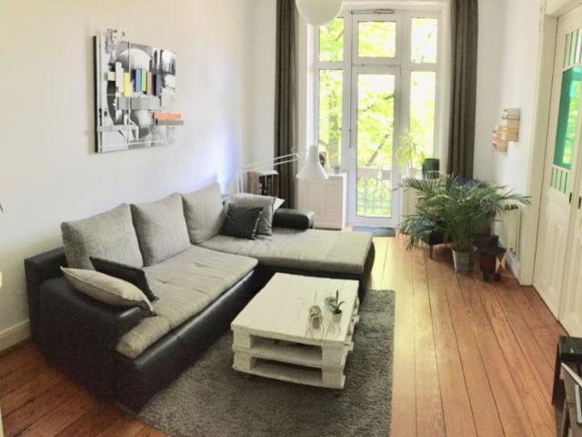 Wunderschöne, ruhige Altbauwohnung mitten in Hamburg Sternschanze | Januar–April 2027 | 62 m2 | Balkon | voll möbliert