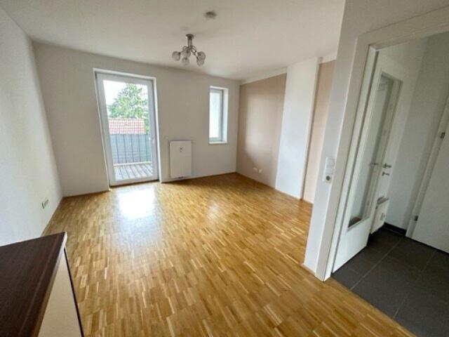 Wunderschöne Ruhige 2 Zimmer Wohnung * Balkon zentrale Lage