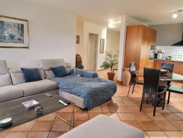 Wunderschöne Wohnung im bewohnten Leibrentenverkauf ohne Rente mit Pool und Seeblick