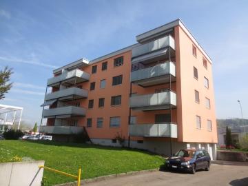 Wunderschöne Wohnung mit Balkon in grüner Umgebung