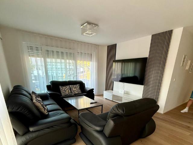 Wunderschöne Wohnung mit Blick über die Stadt