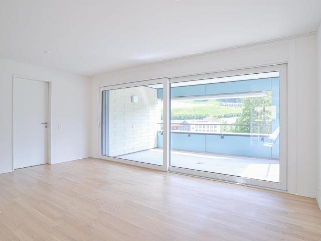 WUNDERSCHÖNE Wohnung mit grossem BALKON