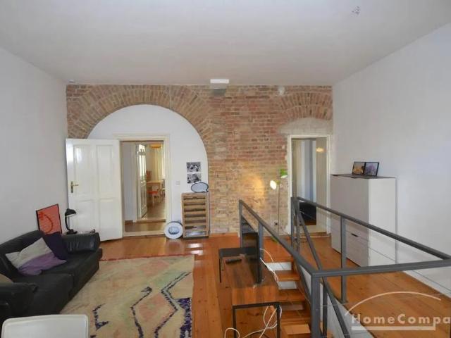 Wunderschöne und charmante 2,5 Zimmer Wohnung in Prenzlauer Berg, möbliert