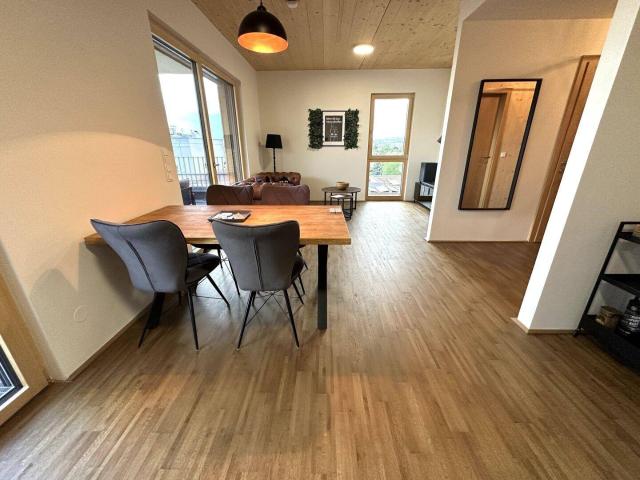 Wunderschöne & vollmöblierte 2 Zimmerwohnung in absoluter Ruhelage mit schönem Ausblick von großer Terrasse en suite Badezimmer inklusive