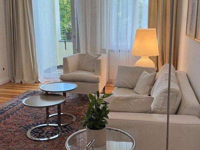 Wunderschöne vollmöblierte Altbau Wohnung am Stadtpark Steglitz