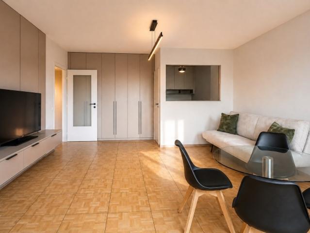 Wunderschöne, vollständig renovierte 46 Quadratmeter große Wohnung zum Verkauf in Cologny