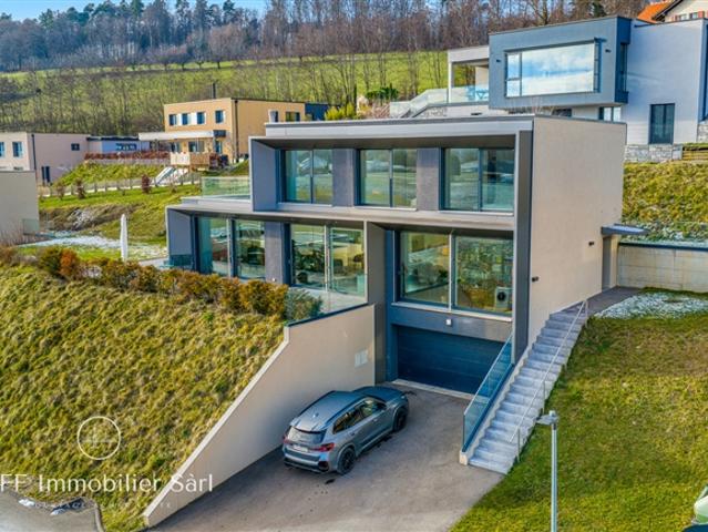 Wunderschöne Villa im zeitgenössischen Design