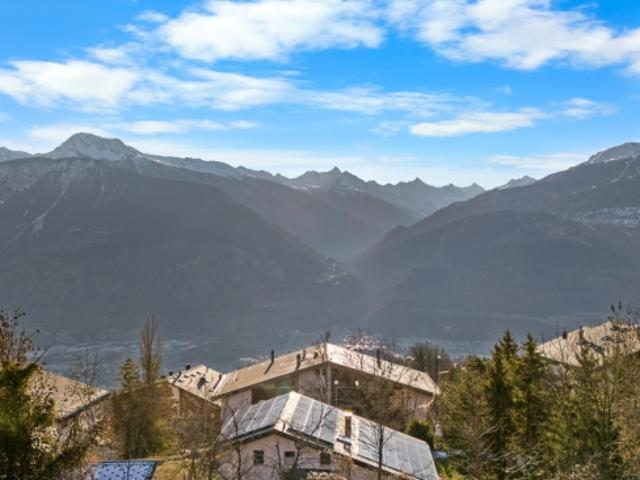 Wunderschöne Villa mit atemberaubender Aussicht in Minergie