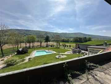 Wunderschöne Villa mit Pool auf über 4'000m2 Land