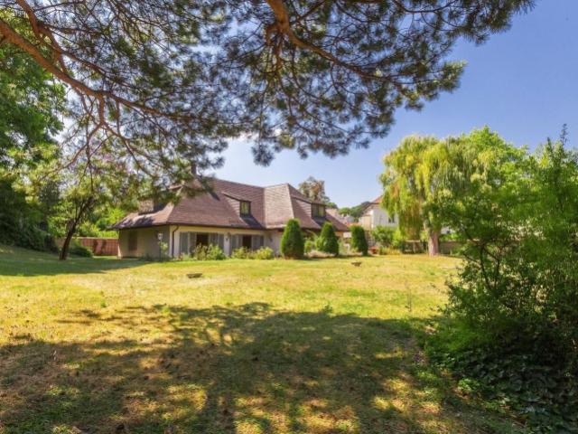 Charmante STIL VILLA eingebettet in eine uneinsichtige Parklandschaft am STADTRAND VON WIEN in Perchtoldsdorf