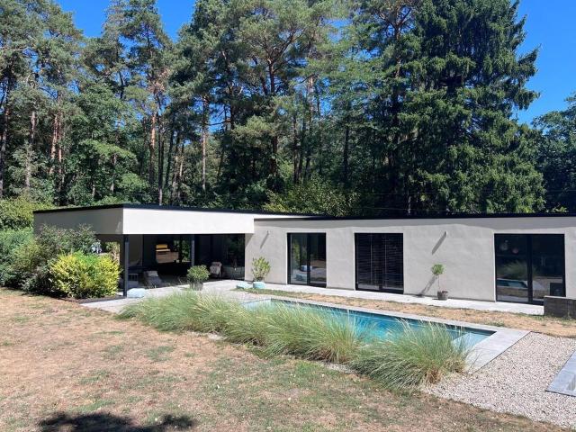 Wunderschöner kernsanierter Bungalow mit Pool