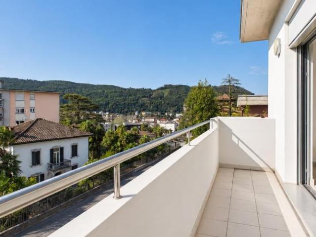 Wunderschöner Privatgarten, bewohnbarer Balkon, moderne Ambiente an ruhiger Lage und ohne Nebenkosten
