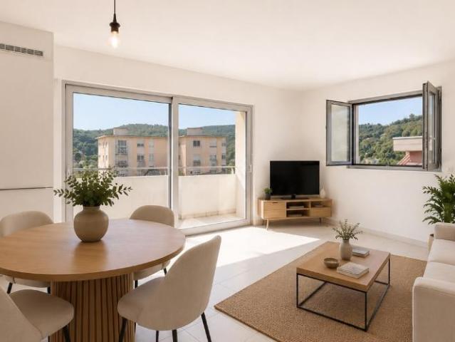Wunderschöner Privatgarten, grosser Balkon, moderne Räume in ruhiger Lage und keine Nebenkosten