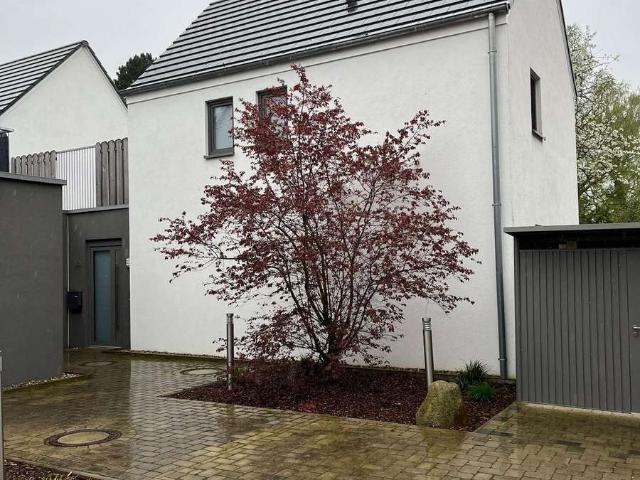 Wunderschönes neues Haus in Isernhagen NB !