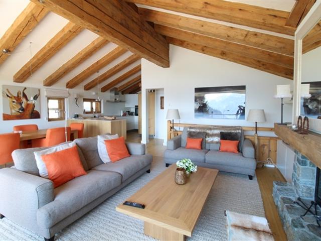 Wunderschönes Chalet in der Nähe der Piste/des Golfplatzes Les Esserts!