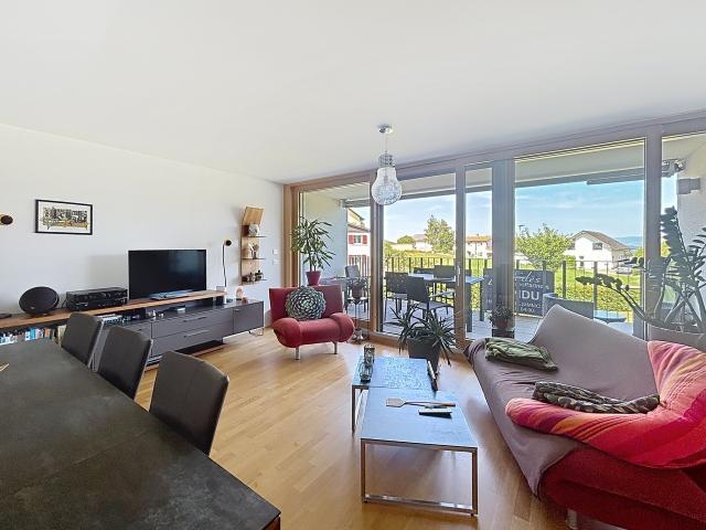 Wunderschönes Durchgangsappartement mit Terrasse