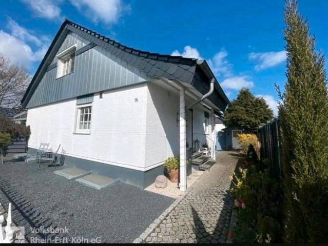 Wunderschönes Einfamilienhaus in Alt Meschenich zu verkaufen