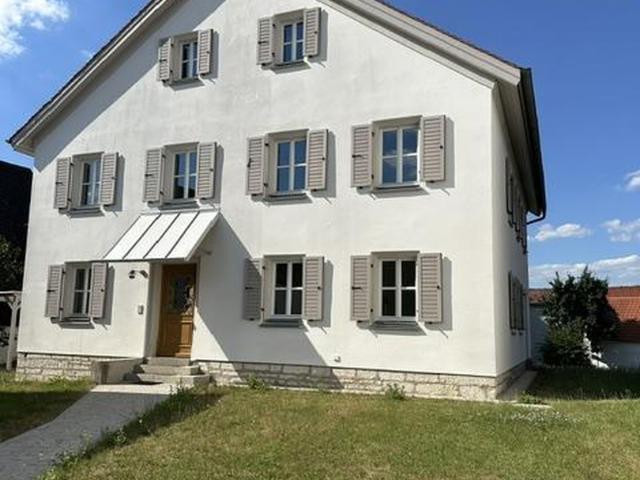 Wunderschönes Einfamilienhaus mit EBK, Garten, Garage und vielen Parkmöglichkeiten in Bachhausen!