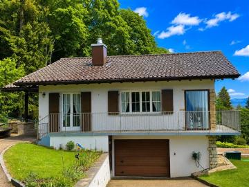 Wunderschönes freistehendes Haus mitten in der Natur mit großem Garten