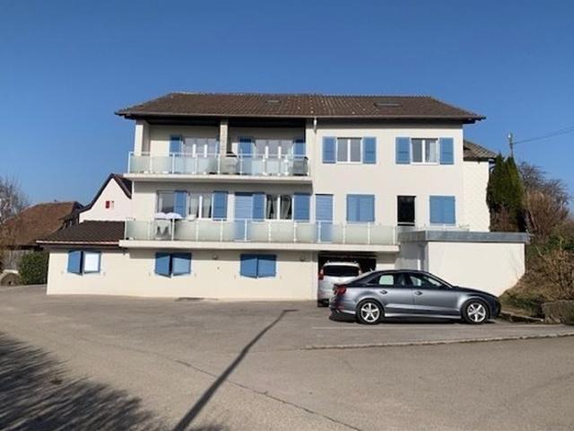 Wunderschönes Gebäude mit 8 renovierten Wohnungen zum Verkauf in Courgenay