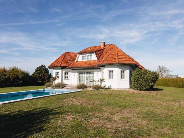 Wunderschönes, gepflegtes Einfamilienhaus mit Pool und großem Garten in Gunskirchen