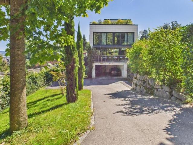 Wunderschönes Haus in Rüschlikon an perfekter Lage