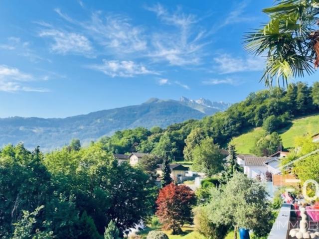 Wunderschönes Haus mit Blick auf die Dents du Midi und großen Terrassen in Monthey