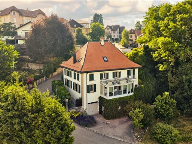 Wunderschönes Herrenhaus in idealer Lage in Romont