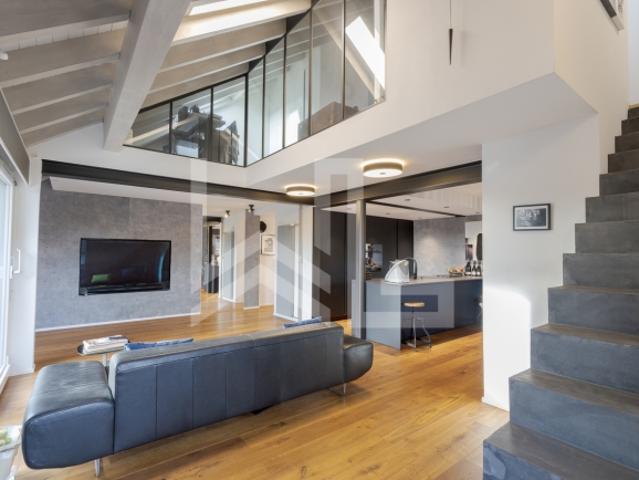 Wunderschönes, komplett renoviertes Duplex Apartment