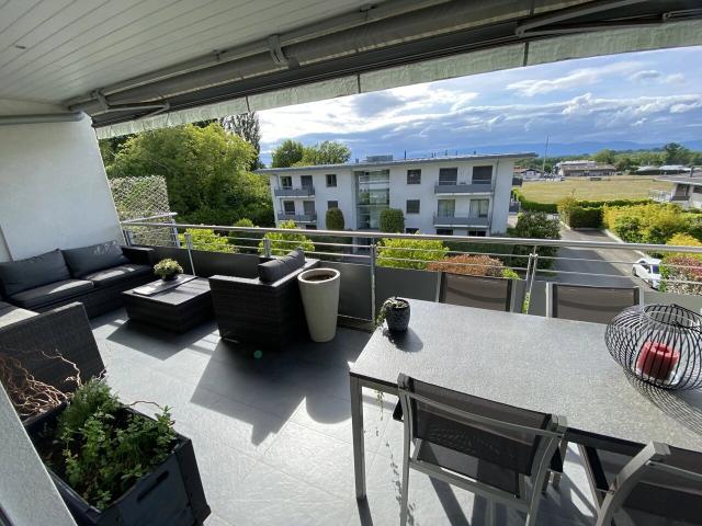 Wunderschönes Penthouse mit 4,5 Zimmern in Ecublens