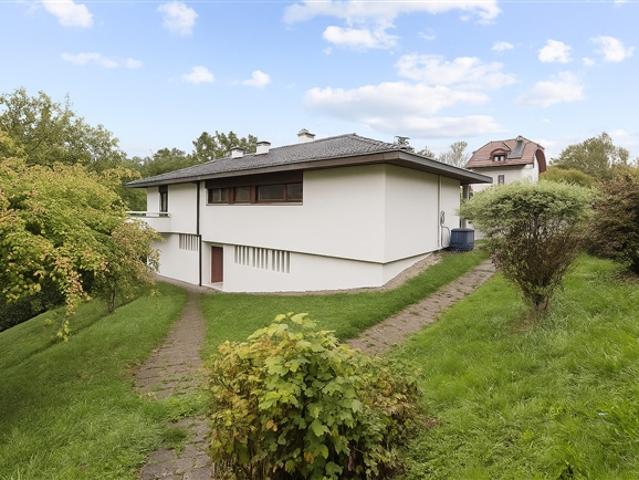 Wunderschönes renoviertes Anwesen mit bewaldetem Park im Herzen von Petit Lancy